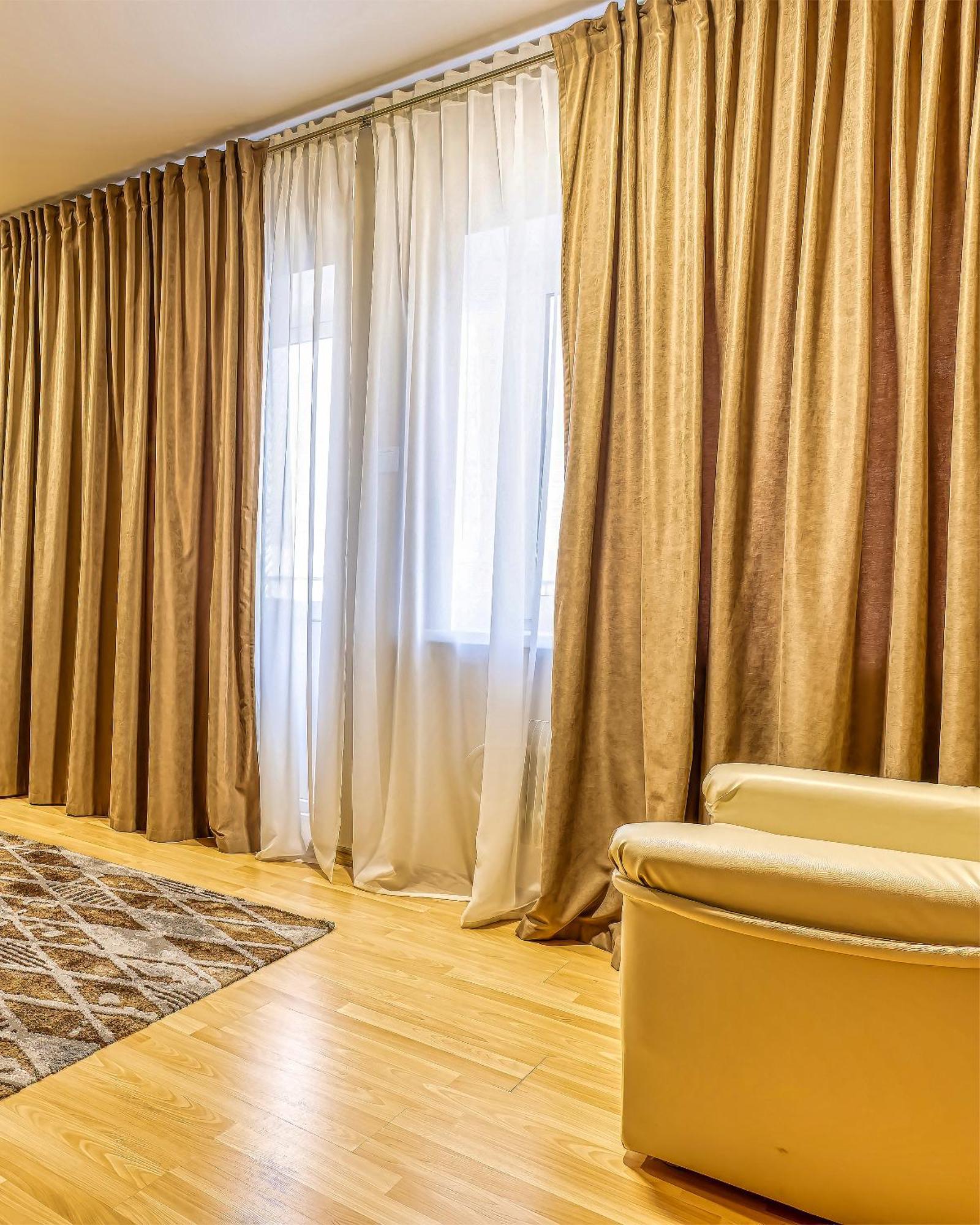Sv Hotel, Restaurant & Airport Parking Todiresti  エクステリア 写真